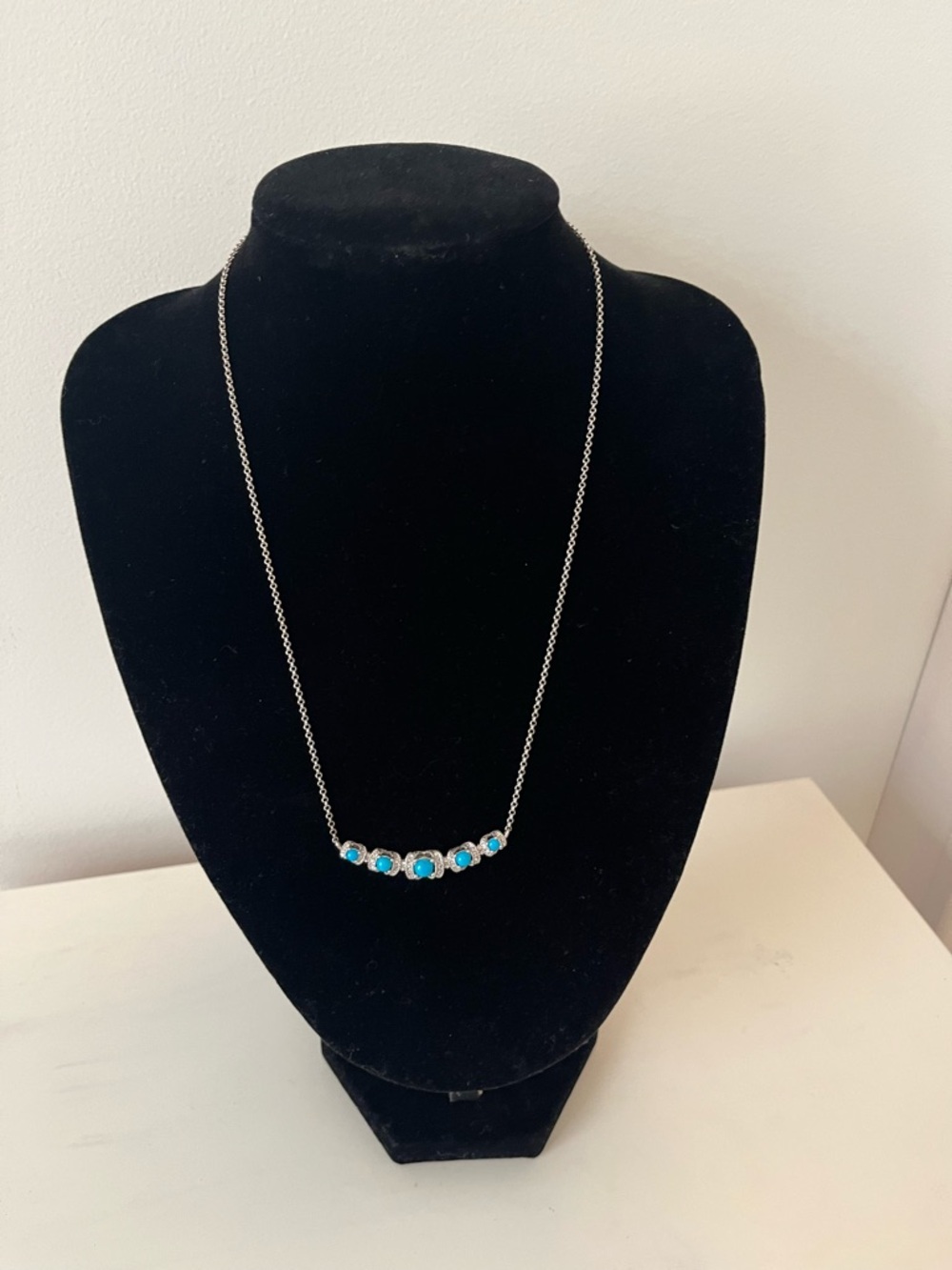Turquoise Necklace - Picture 4 of 4